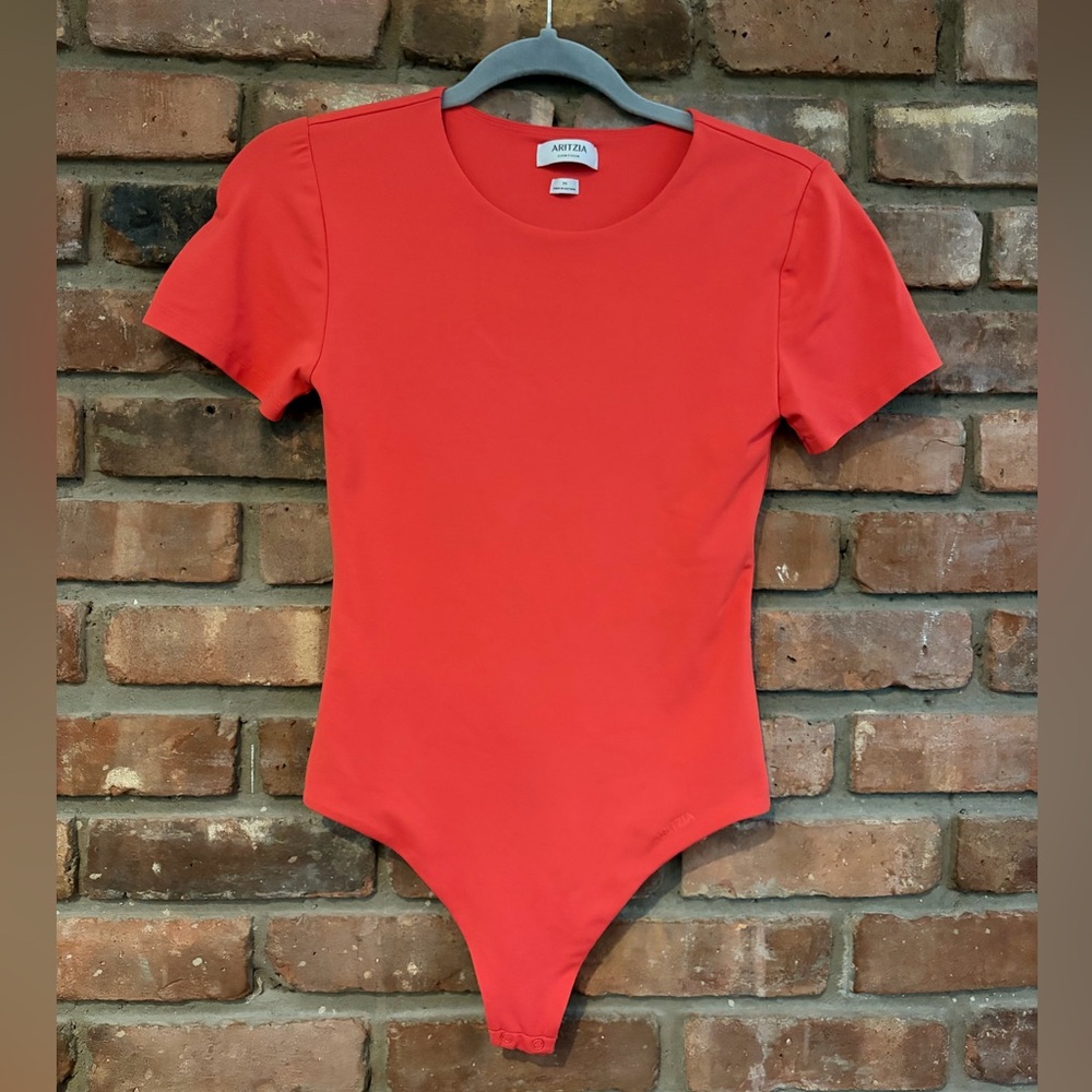 Aritzia
Original Contour Vivacity Crew Bodysuit